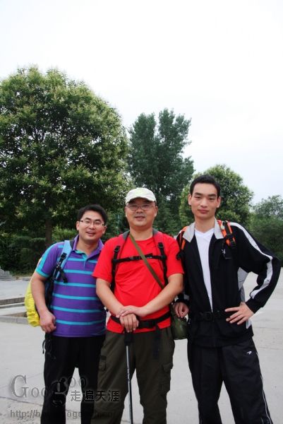 阿权站长和红酒 阿权站长和红酒合影