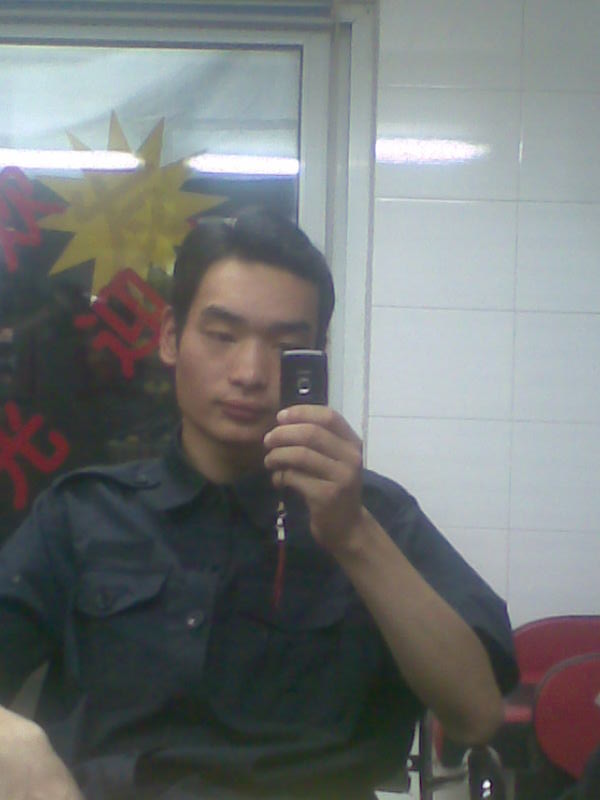 像个军人的阿权 像个军人的阿权